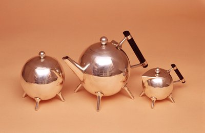 Tea service with gilt interiors, manufactured by James Dixon und Sons, 1880 by Christopher Dresser